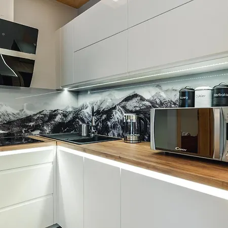 Miedzy Gorami Lägenhet